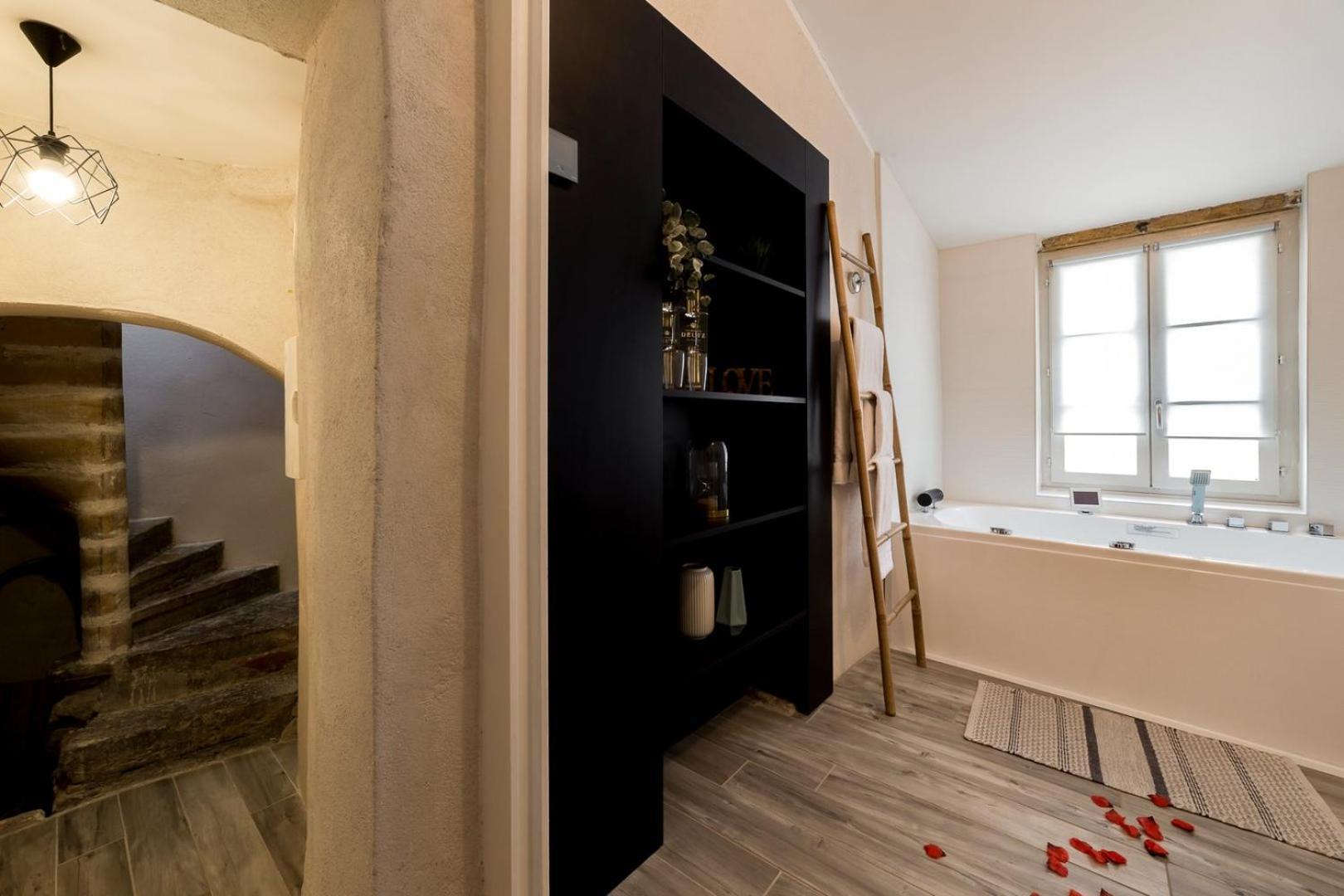 Private jacuzzi&exceptional view Hyper center of Lyon Apartment Exterior foto